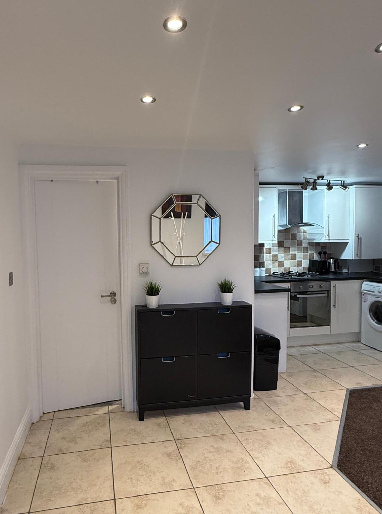 Cosy Guest Suite, West London Hounslow Eksteriør billede